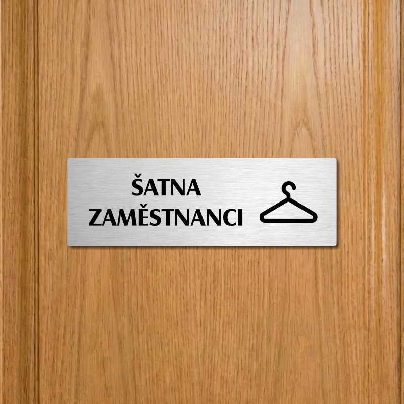 Šatna zaměstnanci, 240x79mm, stříbrná popiska 